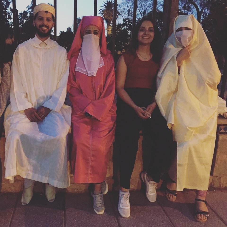 نساء وجدة وببركان يتجاوبن مع الدعوة إلى الرجوع للباس التقليدي – صور插图1 نساء وجدة وببركان يتجاوبن مع الدعوة إلى الرجوع للباس التقليدي – صور插图1